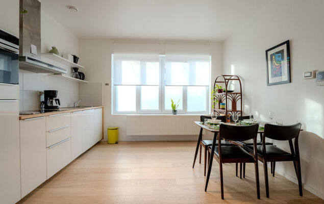 Out of office - Photo 2